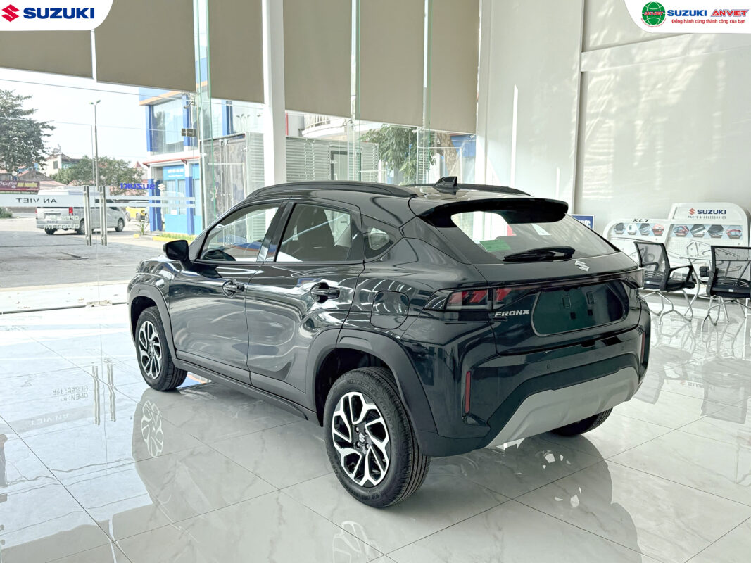 Thiết kế đuôi xe hiện đại của Suzuki Fronx GL