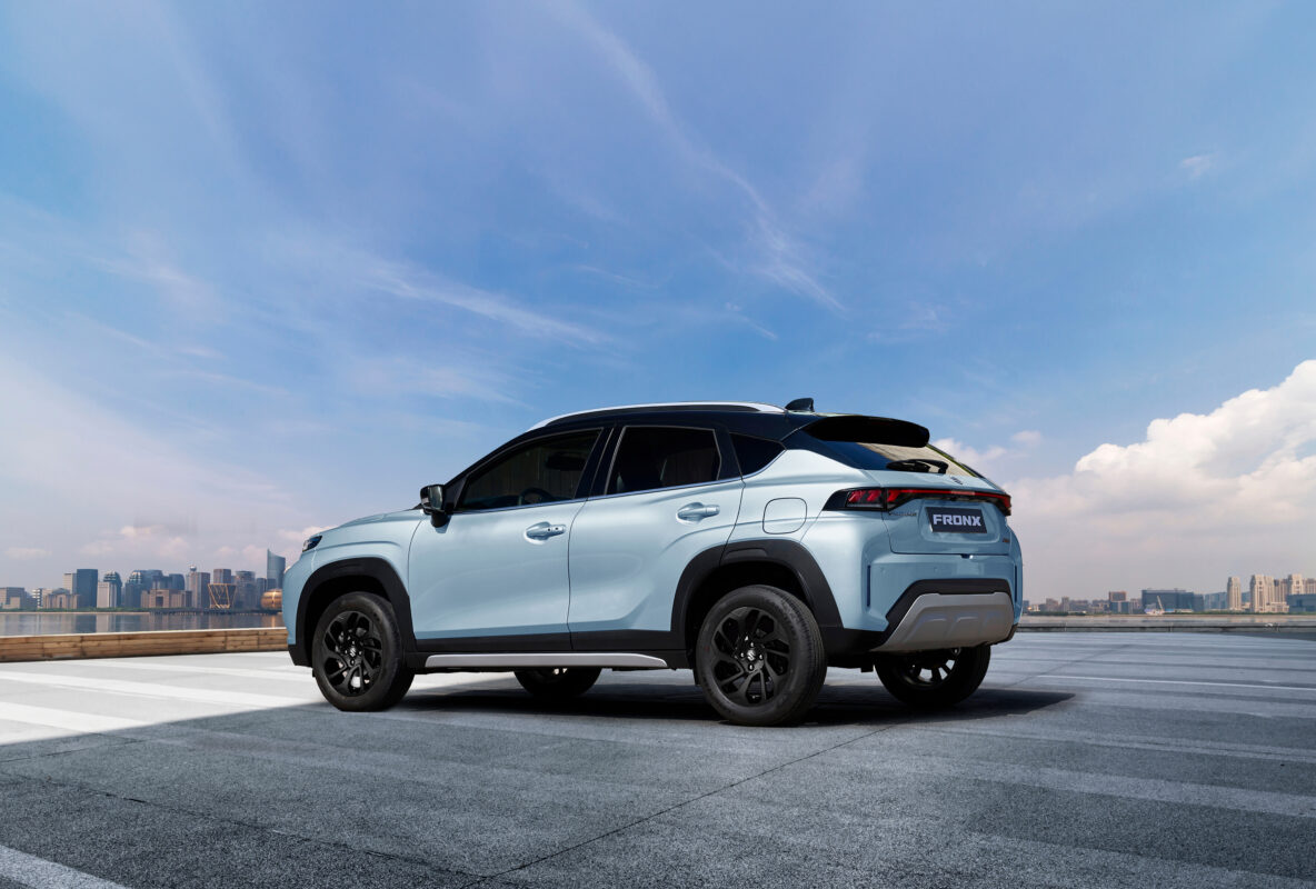 Tổng thể ngoại thất Suzuki Fronx với thiết kế Coupe-SUV cá tính, thời thượng.